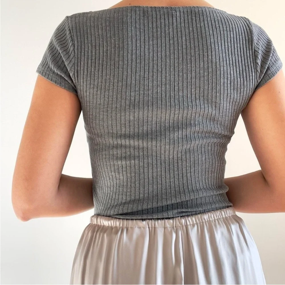 Reformation Ribbed Square Neckline Short Sleeve Gray Shirt Small - Picture 8 of 8